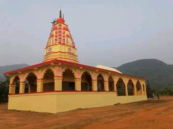 मंदिर प्रवेशद्वार